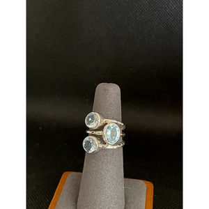 Sterling Silver 925, Blue Topaz Ring with 3 topaz stones, NWT, Size 6